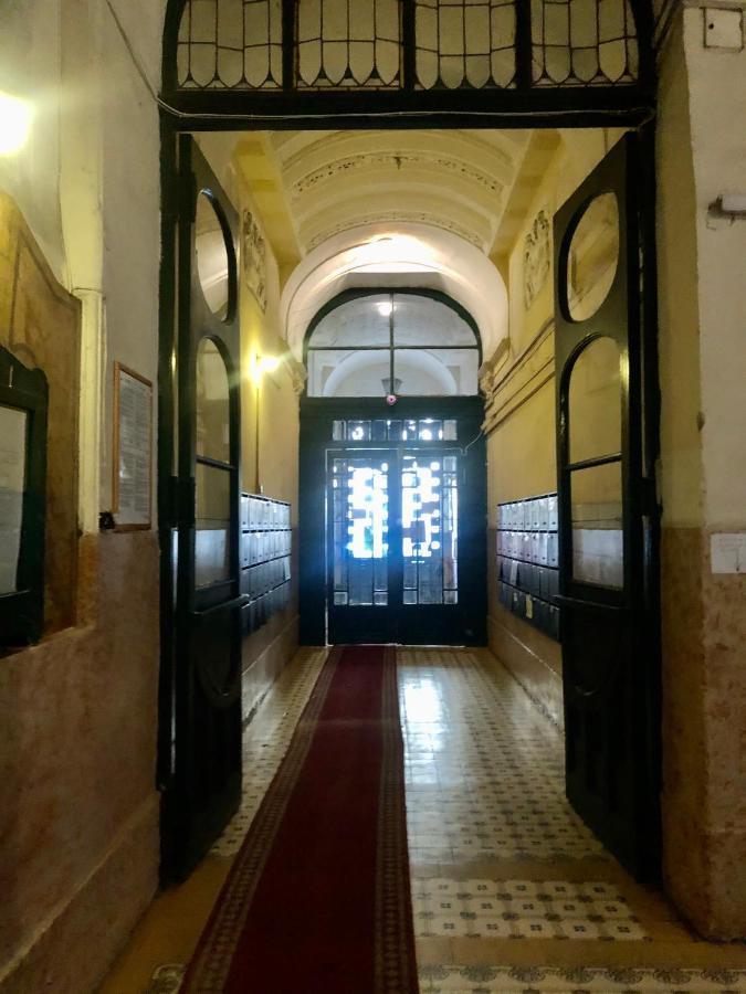 King Of Church Budapeşte Dış mekan fotoğraf